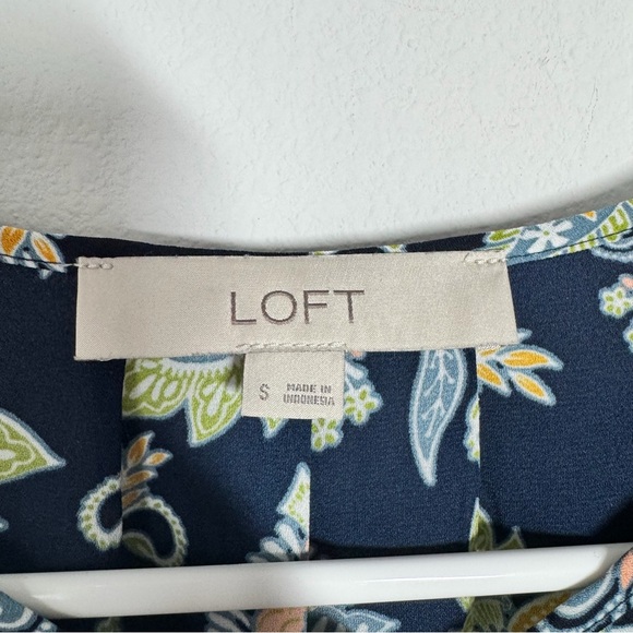 LOFT Blouse Size Small Navy Blue Paisley Bell Sleeve Office Business Casual - Picture 9 of 10